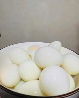 Trứng cút thêm - 1.500 ₫ tại Zuu Bo - Bánh Tráng Trộn Phơi Sương - Hậu Giang