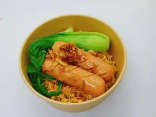 Hình ảnh Mì Trộn Sốt Thái Xúc Xích