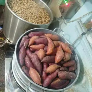 Khoai nhật dẻo ngọt 420 gram - 30.000 ₫ tại Khoai Lang Hấp Gia Truyền Cúc Hà - Đường Số 8