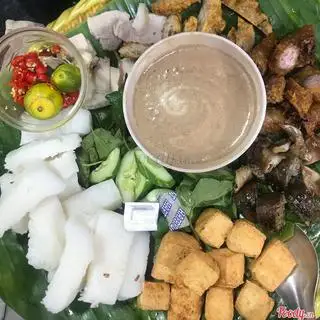 Hình ảnh Bún đậu chả cốm - nem chua