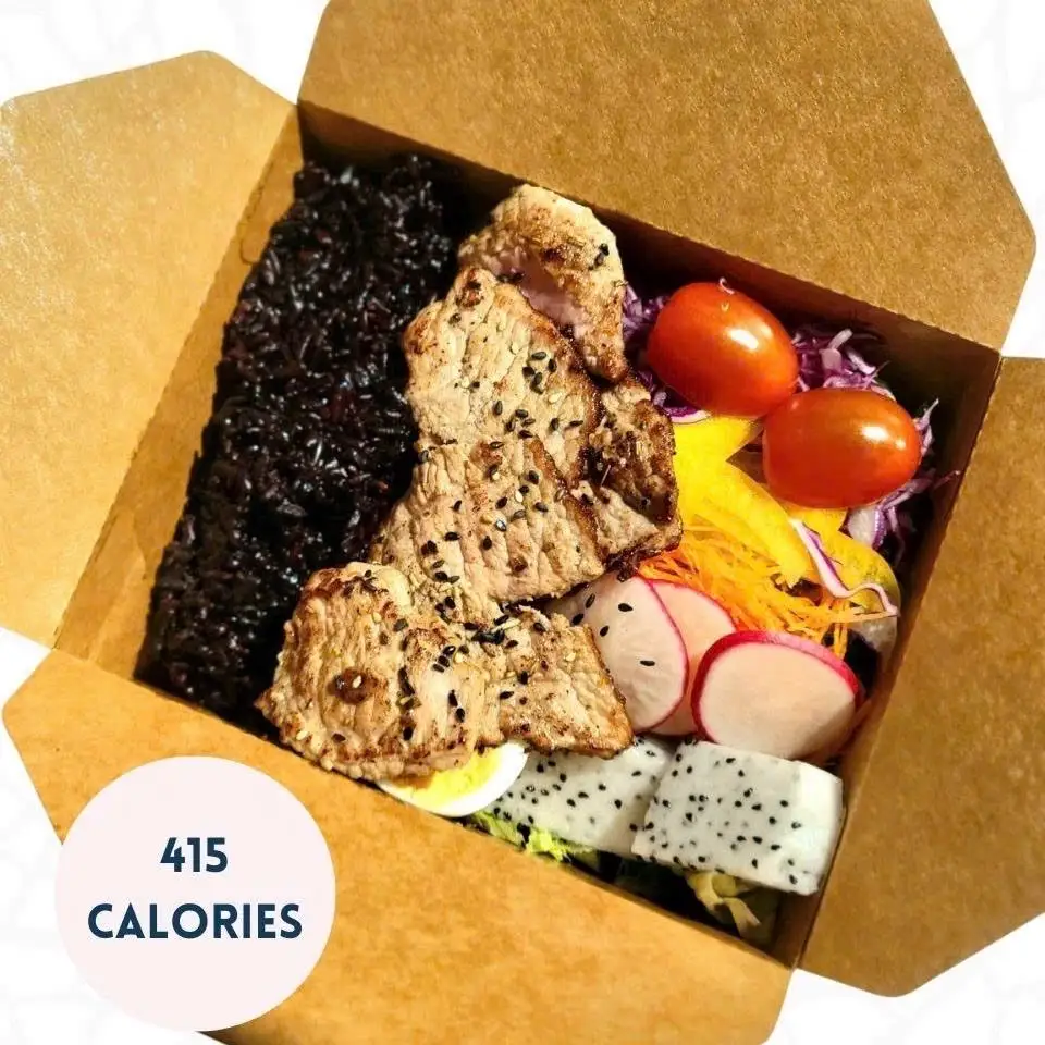 Hình ảnh  Cơm Lứt Thăn Ngoại Bò Mát và Salad