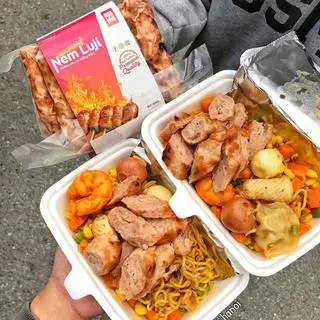 Hình ảnh Mỳ trộn nem lụi nướng