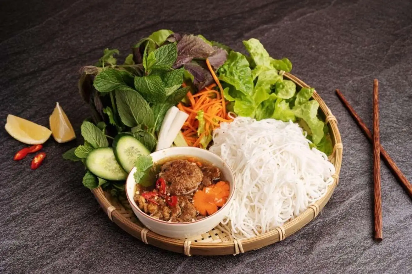 Hình ảnh Combo 3 bún chả + Nước ngẫu nhiên 