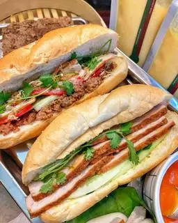 Hình ảnh Bánh mì pate chả
