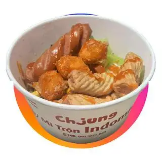 Hình ảnh Mì trộn indomie xúc xích - hải sản mayo - mực xoắn