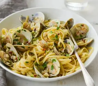 Mì Ý sốt tỏi ớt và dầu oliu/ Garlic Chili Olive Oil pasta - 119.000 ₫ tại Pasta Paradise - Phan Xích Long