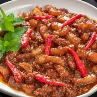 Hình ảnh Cơm thịt kho mắm ruốc 