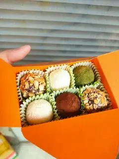 Truffle Chocolate Hộp 6 Viên Quà Tặng  - 145.000 ₫ tại Panda's Bakery