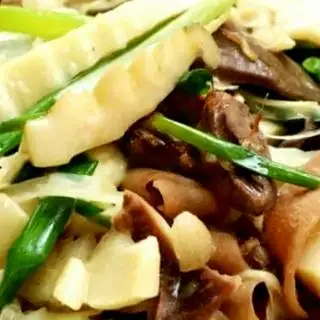 Hình ảnh Canh măng tiết lòng mề