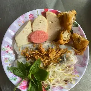 Bánh cuốn nóng thập cẩm - 40.000 ₫ tại Bánh Cuốn Nhật Long - Tạ Quang Bửu