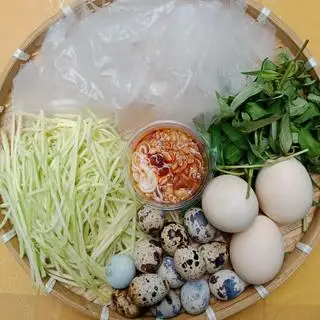 Bánh Tráng Chấm Sốt Me - 32.000 ₫ tại Bánh Tráng Xì Trum - Đường Số 4