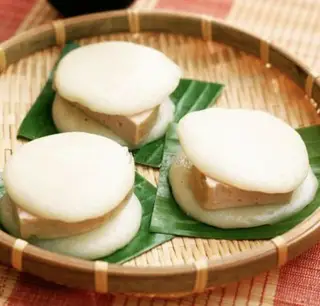 Bánh dày giò - 15.000 ₫ tại Bánh Mì Hà Nội Ngọc Khánh - Nơ Trang Long