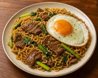 Hình ảnh Mỳ xào bò trứng