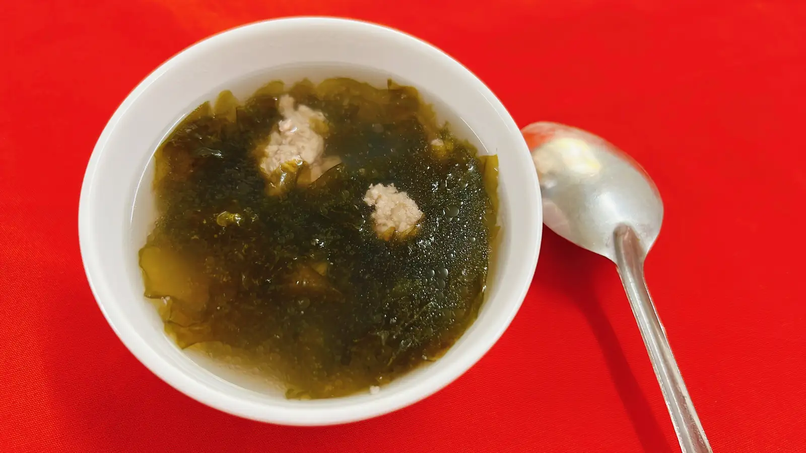 Canh Rong Biển Thịt Bằm - 12.000 ₫ tại Cơm Gà Xối Mỡ & Cơm Gà Mắm Tỏi - Phón Ký - Điện Biên Phủ