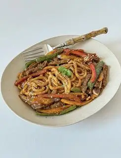 Mì Udon Bò Hầm Sốt Tiêu Đen - 95.000 ₫ tại Mè Chì - Mì, Chè & Khoai - Trần Văn Đang
