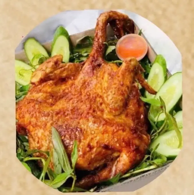 Gà cô đơn - 249.000 ₫ tại Gà Nướng Cơm Lam HiHi - Nguyễn Văn Công