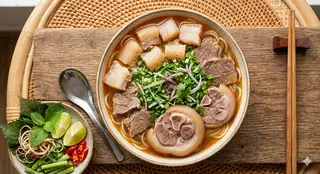 Bún Bò Nạm Thịt Bắp Giò - 60.000 ₫ tại Bún Bò Mỡ Nổi Cô Mai - Âu Cơ