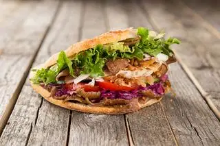 Doner Pork Kebab (Big) - 69.000 ₫ tại Bánh Mì Burger, Kebab Falafel & Smoothies - Gotcha Saigon - Đề Thám