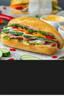 Hình ảnh Bánh Mì Thịt Chả Thập Cẩm đặc biệt
