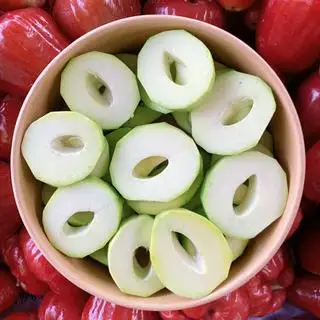 Xoài non giòn rụm - 52.000 ₫ tại TP Fruit - Trái Cây Gọt Sẵn - Hoàng Ngọc Phách