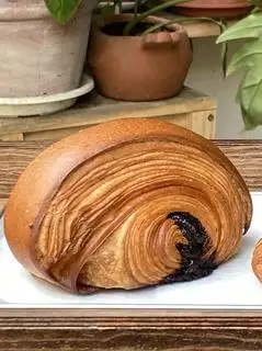 Pain Au Chocolate - 65.000 ₫ tại SOWEE - Matcha & Coffee - Lý Chính Thắng