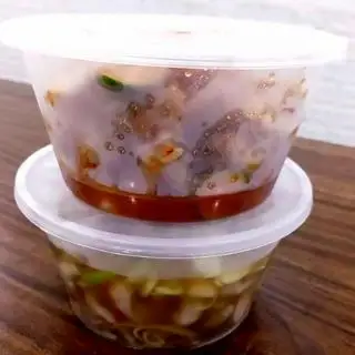 Hình ảnh Combo 1 hộp chân gà rút xương sả tắc - 1 hộp chân gà rút xương sốt thái