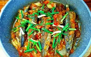 Hình ảnh Cơm Cá Nục Sốt Cà