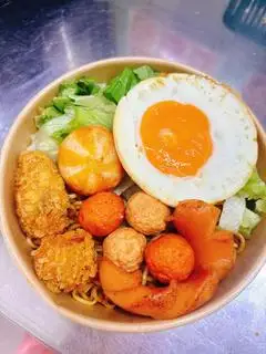 Hình ảnh Mì trộn thập cẩm lớn