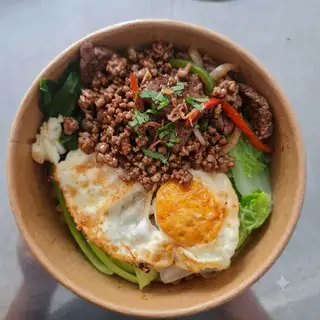 Hình ảnh Mì Indo trộn rau - bò bằm