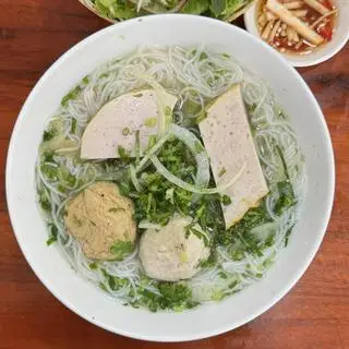 Hình ảnh Bún mọc chả - tô lớn