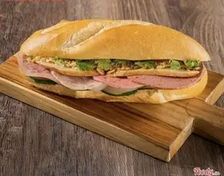 Hình ảnh Bánh Mì Patê Thịt Chả 