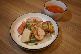 Bánh cuốn đặc biệt - full topping - 65.000 ₫ tại Bánh Cuốn Nóng 66 - Bùi Đình Tuý