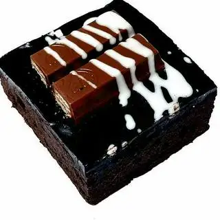 Brownies kit-kat - 50.000 ₫ tại The Brownies - Trà & Cafe - Đường Số 2