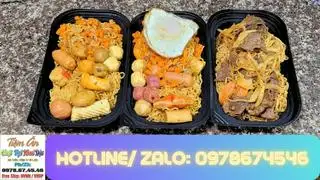Hình ảnh Mỳ trộn chân gà giòn