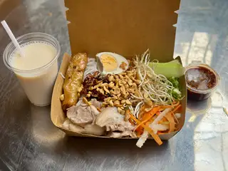 Hình ảnh 1 Bún/ miến đặt biệt + 1 nem+ 1 sữa đậu- 99k