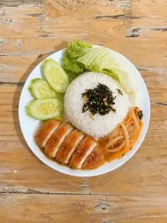 Hình ảnh Cơm má đùi gà sốt mắm tỏi