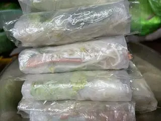 gỏi cuốn - 8.000 ₫ tại Cơm Chay Liên Hoa - Đoàn Văn Bơ