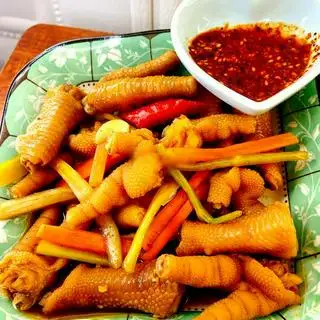 Hình ảnh Chân gà có xương xì dầu tê cay (5 Chân to chặt 15 miếng)