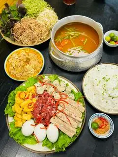 Lẩu riêu cua 2-3 người - 379.000 ₫ tại Bún Riêu Cua & Lẩu Tóp Mỡ Bếp Em Linh - Nguyễn Hữu Cảnh