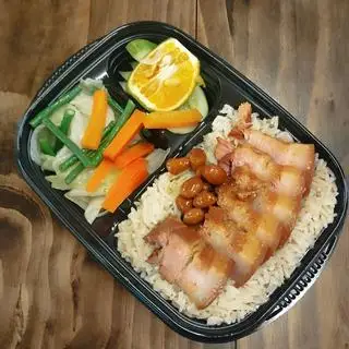Hình ảnh Cơm Thịt kho nhỏ