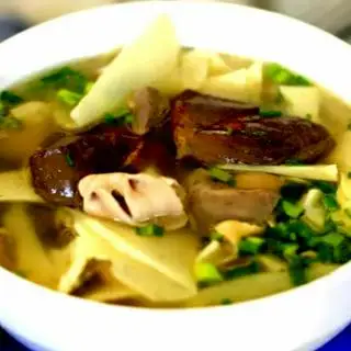 Hình ảnh Canh măng Tiết - Bún