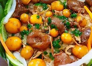 xôi lòng gà trứng non - 55.000 ₫ tại Xôi Gà Chít Chít - Phạm Hùng