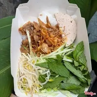 Bánh Ướt Thịt Nướng - Chả Lụa - 56.000 ₫ tại Xôi Xéo Tôm Thịt & Bánh Mì Xíu Mại Chén Chú Năm - Phùng Văn Cung