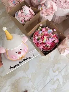 Hình ảnh combo bánh và hoa