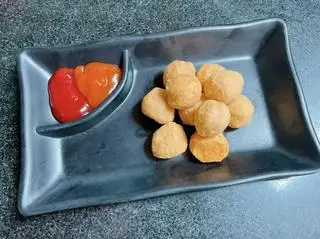 Tôm viên chiên - 8.000 ₫ tại Ăn Vặt Mẹ Ơi - Cá Viên Chiên & Trà Sữa  - Khuông Việt