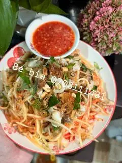 Hình ảnh Gỏi đu đủ ốc móng tay