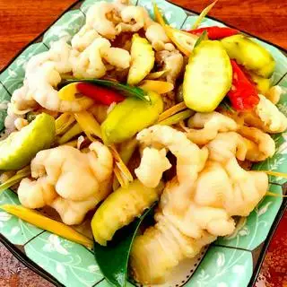 Hình ảnh Chân gà rút xương ngâm sả ớt (5-6 chân)