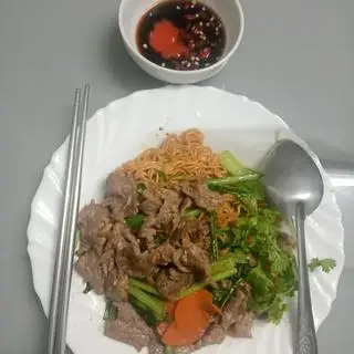 Hình ảnh Mì xào bò