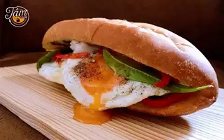 Hình ảnh Bami pate trứng