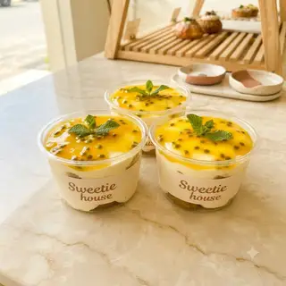 Hình ảnh Bánh Tiramisu cup vị Chanh Dây